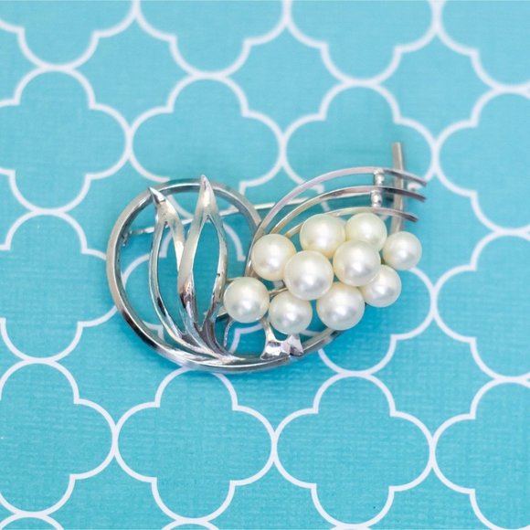 Vintage White Faux Pearls Sterling Silver Abstract Leaves Brooch - R35 - Picture 1 of 3